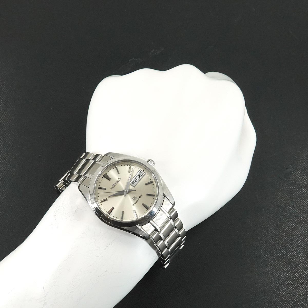 GRAND SEIKO Daydate SBGT005 9F83 9A30 Quartz Silver Dial Mens