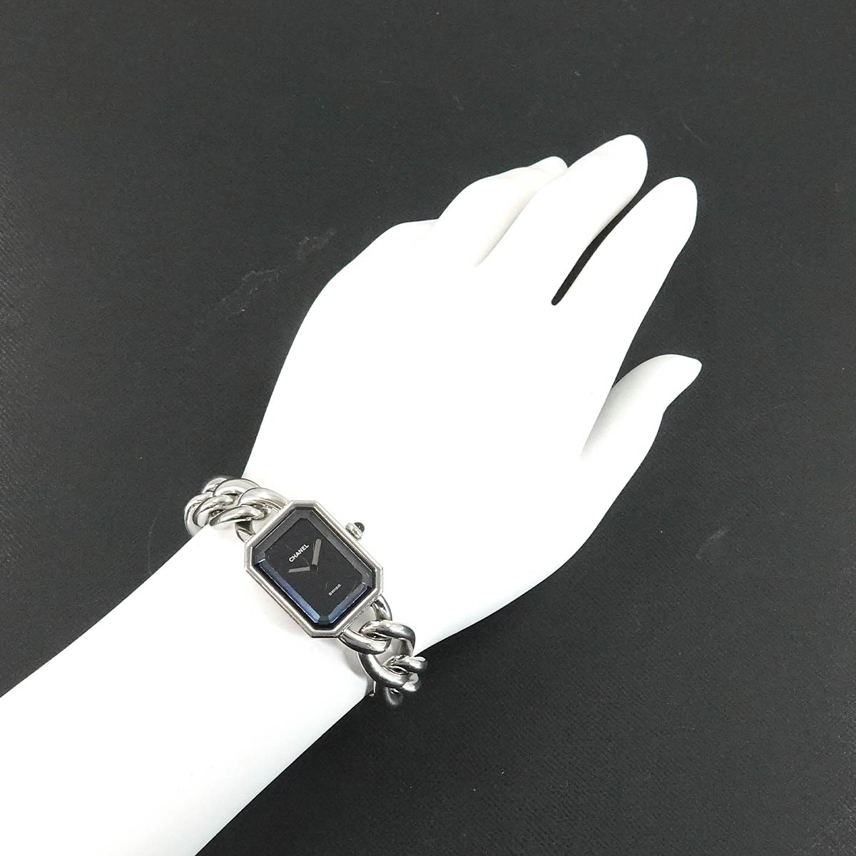 Premiere L Size H0452 Quartz Black Dial Ladies Watch