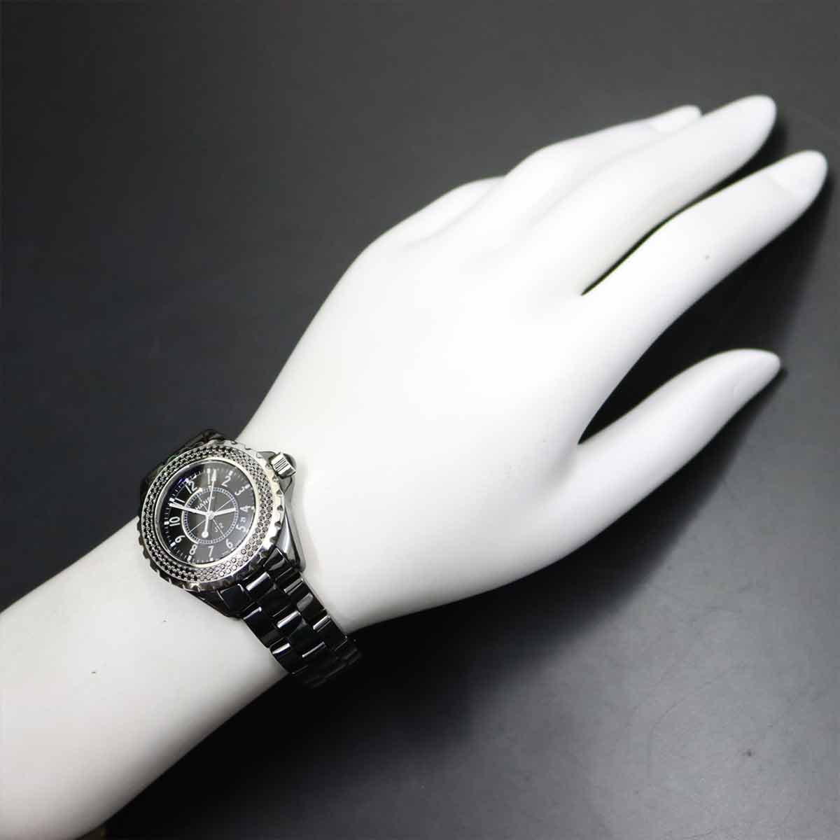 J12 H1416 Black Diamond Bezel Quartz Black Dial Ladies Watch