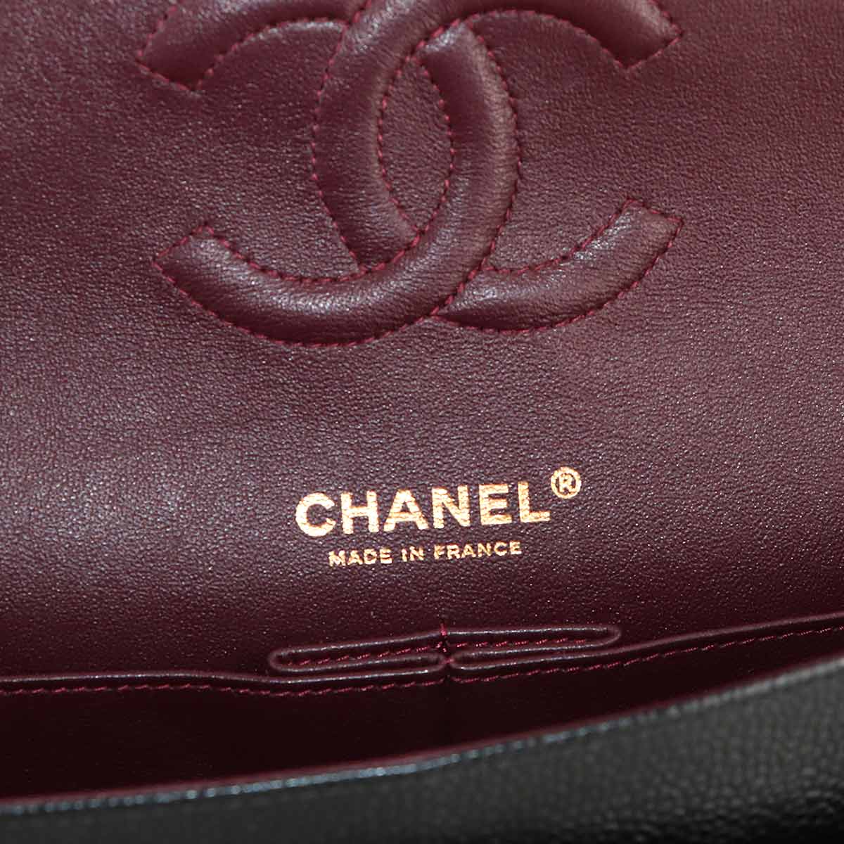 Matelasse 25 Chain Shoulder Bag Leather Black A01112