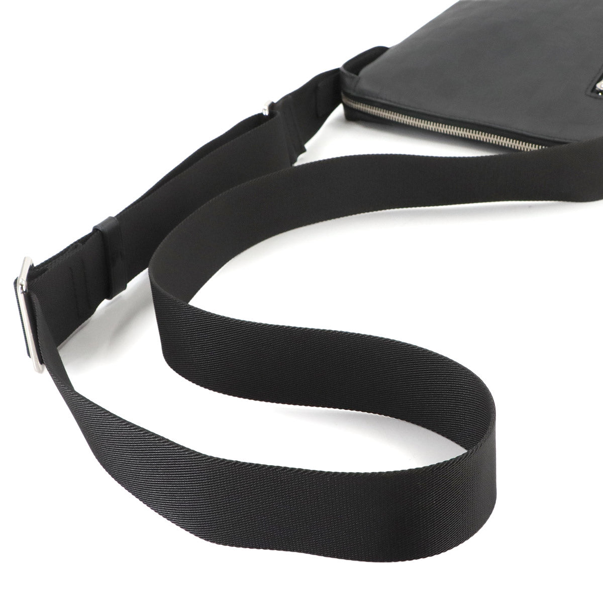 Damier Infini Discovery Messenger BB Leather Bag N42418