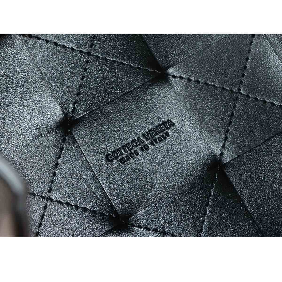 Intrecciato Small Cassette Shoulder Bag Black 680218