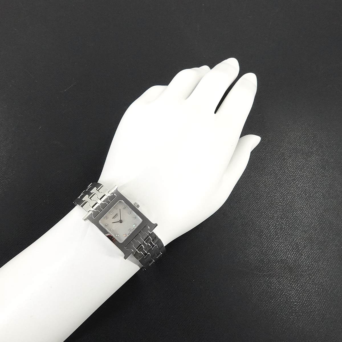 H Watch HH1 210 White Shell Dial 12P Diamond Quartz