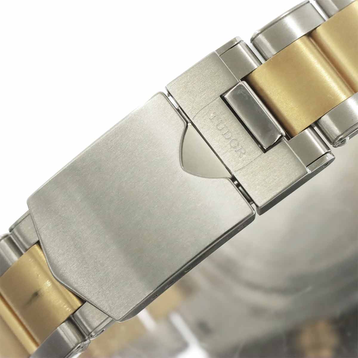 Heritage Black Bay 79363N Date Automatic Black Dial YG Watch