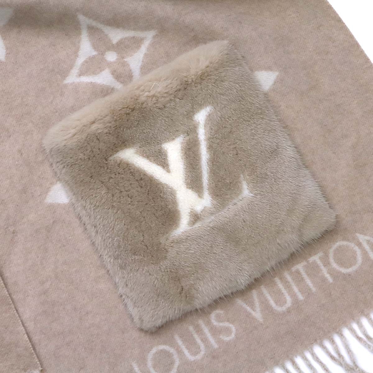 Cold Reykjavik Scarf Cashmere 100% Beige M74354