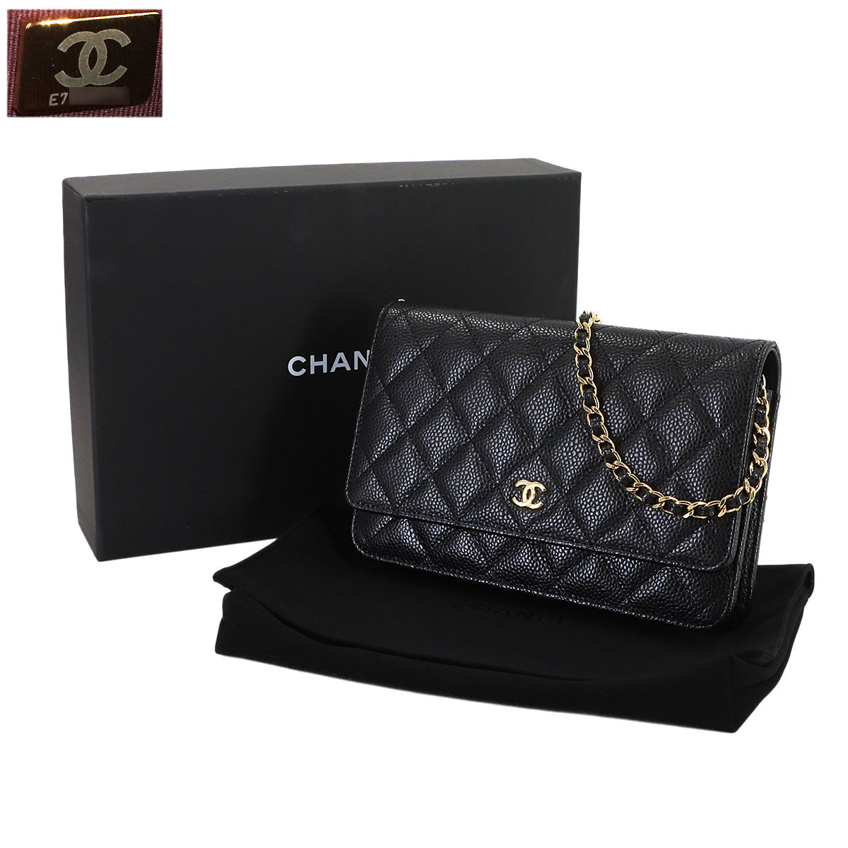 Matelasse Classic Chain Wallet Leather Black AP0250