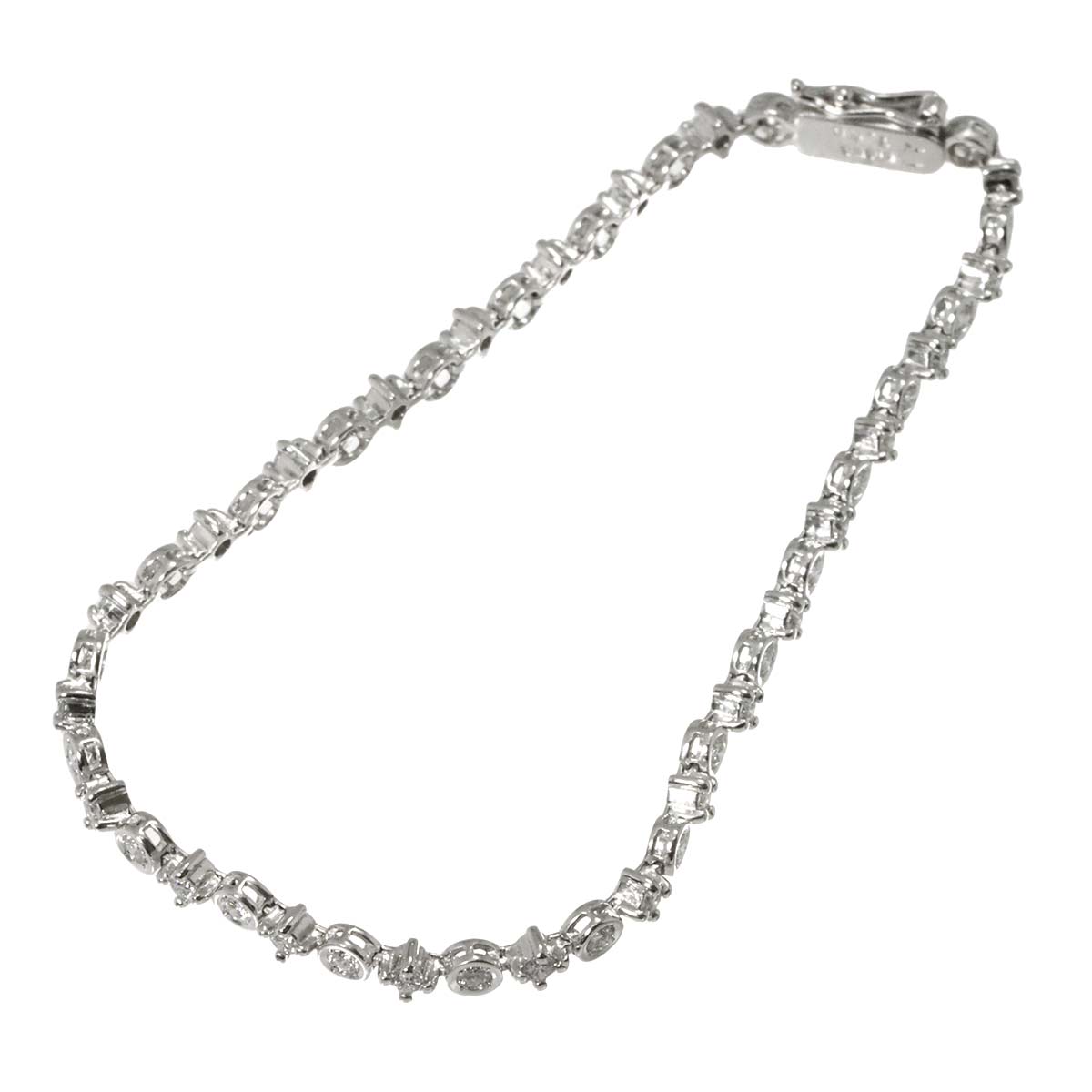 LINE Diamond 1.50ct Bracelet 18K White Gold 750