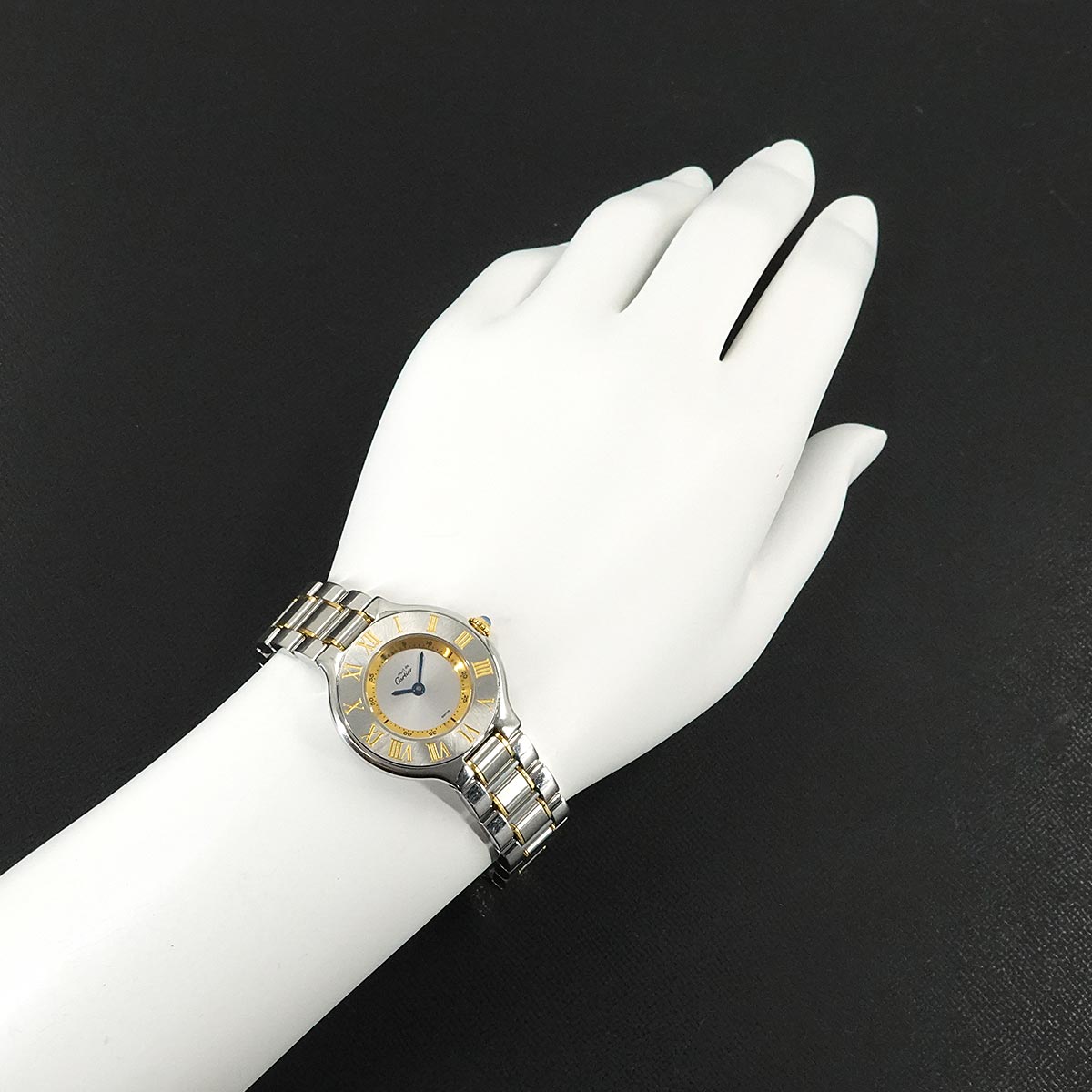 Must 21 Van Thian W10073R6 Quartz Silver Dial Ladies Watch