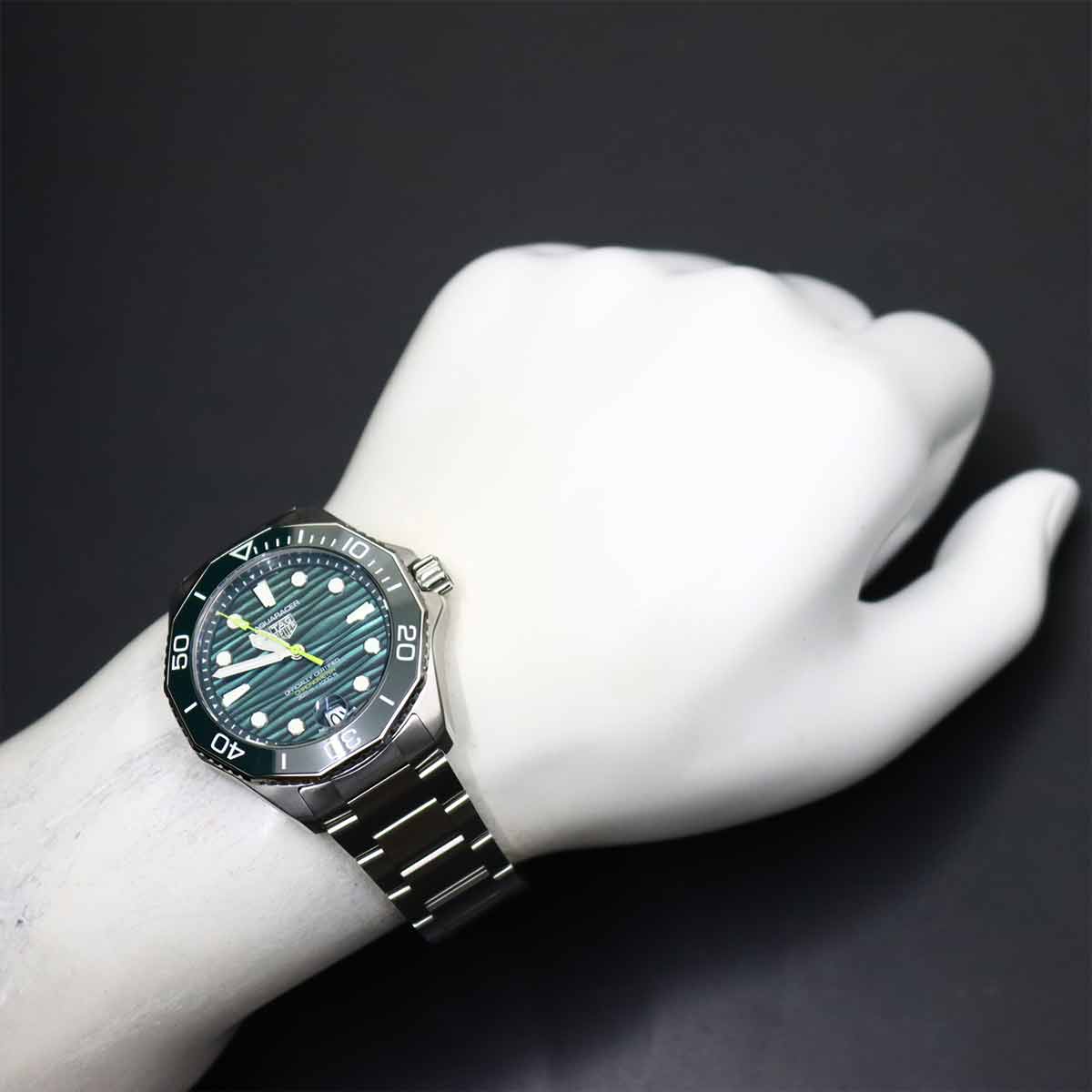 Aquaracer WBP5116 Automatic Date Green Dial Mens Watch