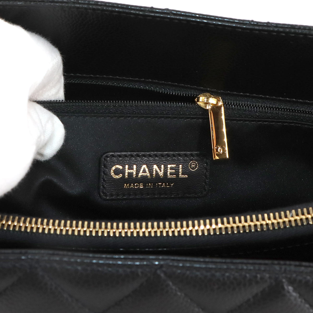 Matelasse Grand Shopping Tote Bag Leather Black GST A50995