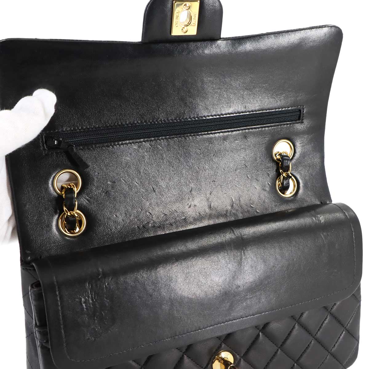 Matelasse 25 Chain Shoulder Bag Leather Black A01112 11.12