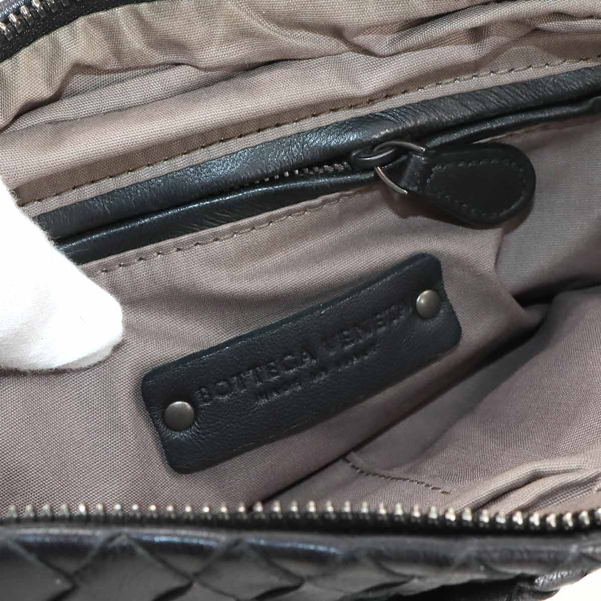 Intrecciato Shoulder Bag Leather Black Purse