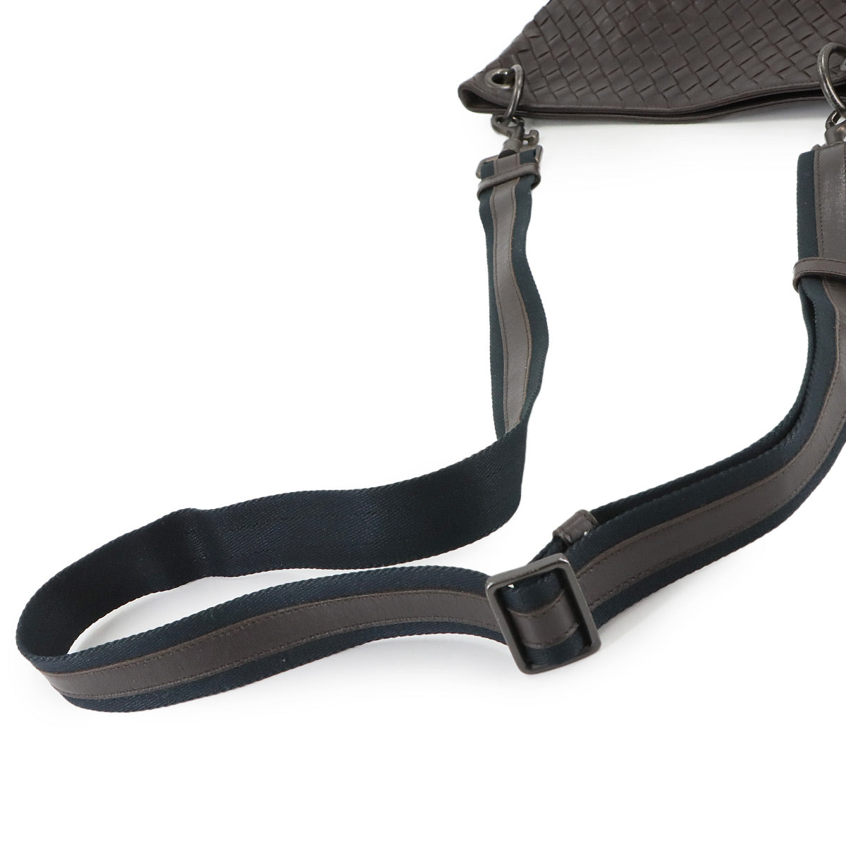 Intrecciato Shoulder Bag Leather Dark brown 172736