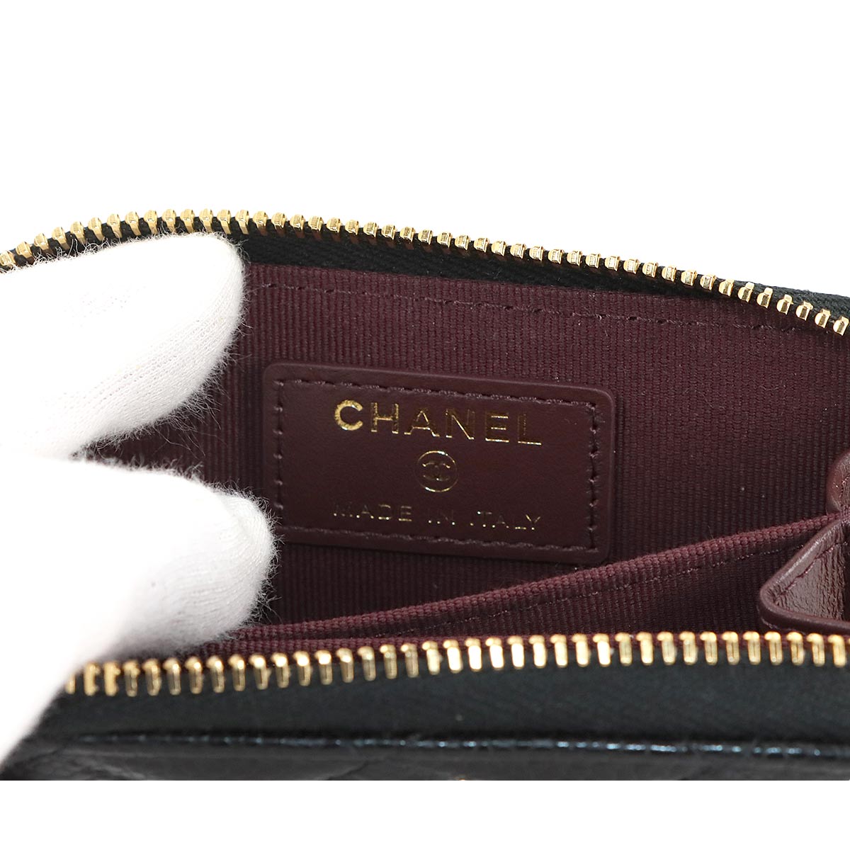 Matelasse Classic Zipped Coin Purse Leather Black AP0216