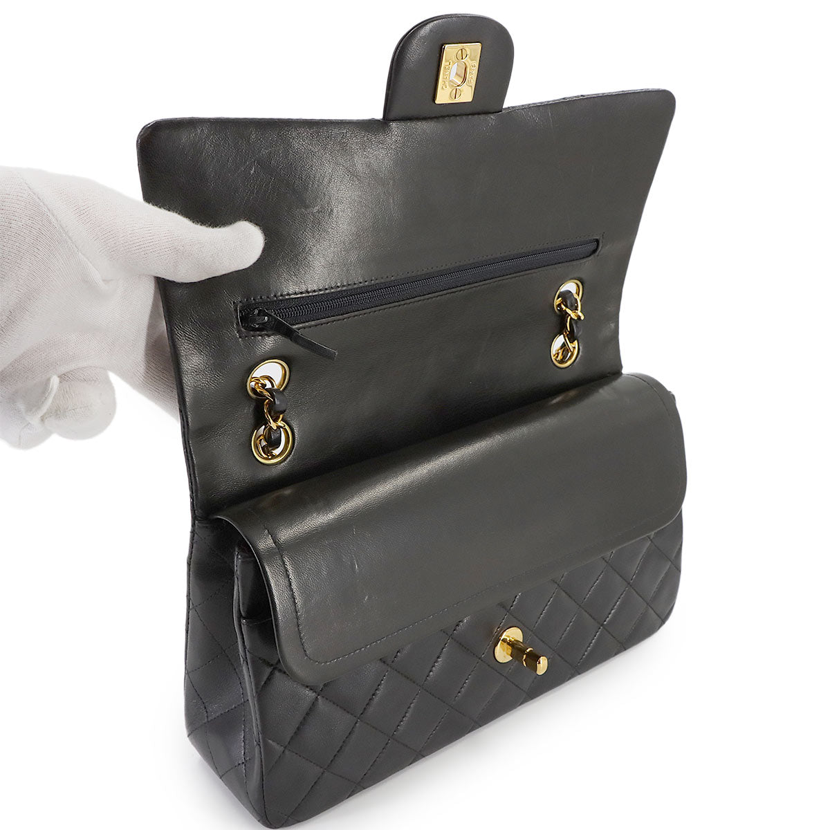 Matelasse 25 Chain Shoulder Bag Leather Black A01112 11.12