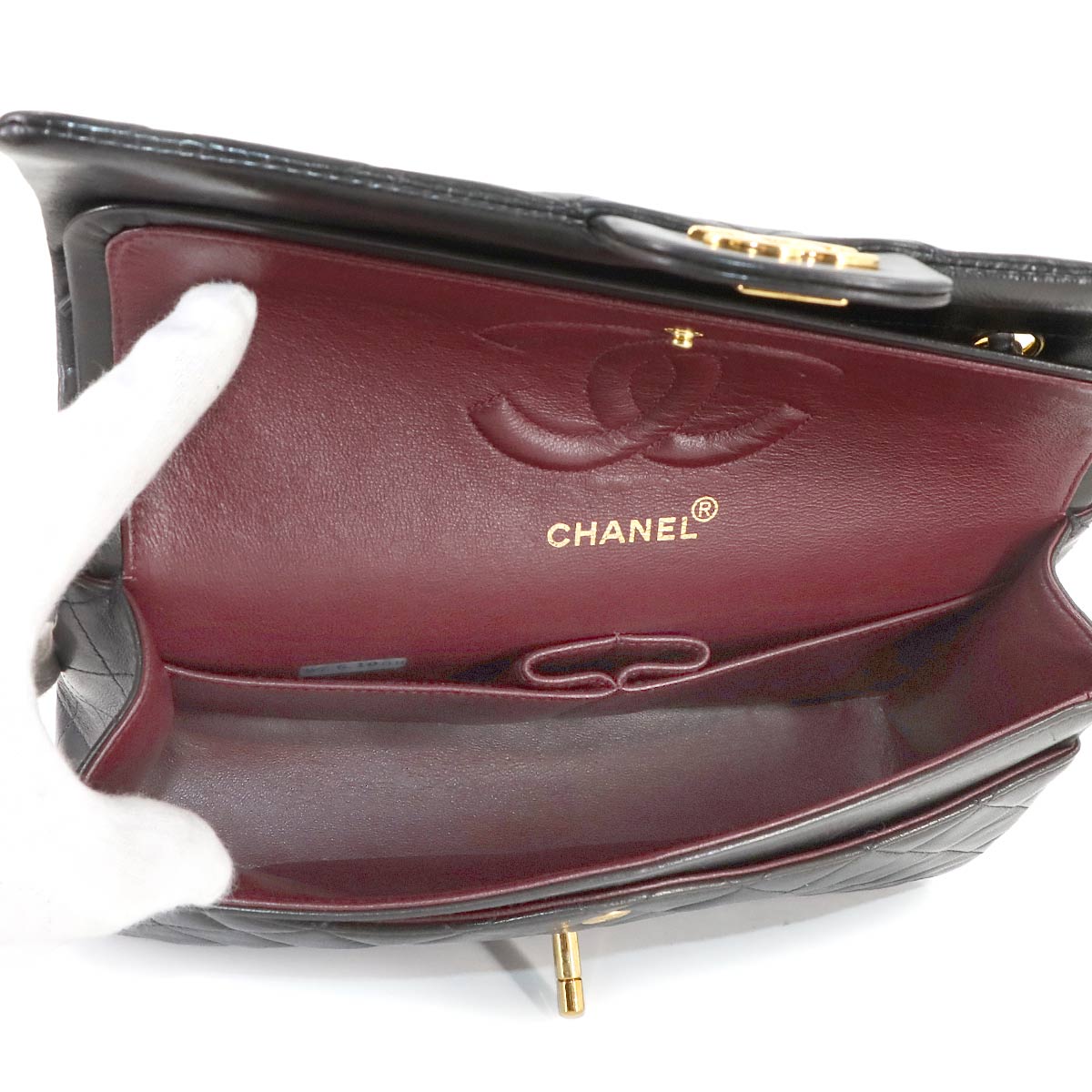 Matelasse 25 Chain Shoulder Bag Leather Black A01112 11.12