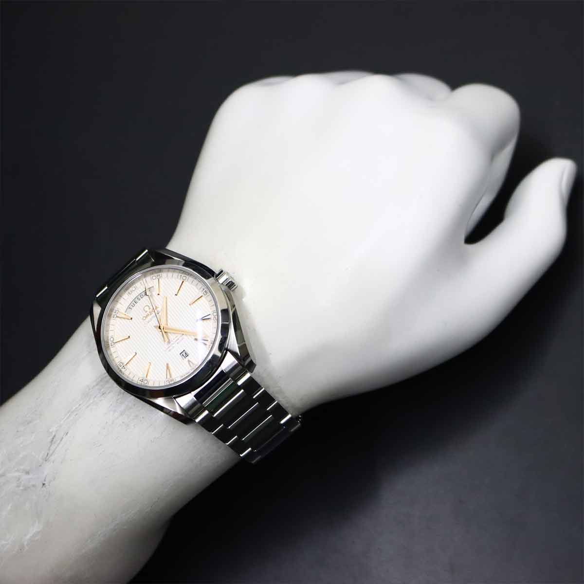 Seamaster Aqua Terra Co-Axial 231 10 42 22 02 001 Daydate Mens