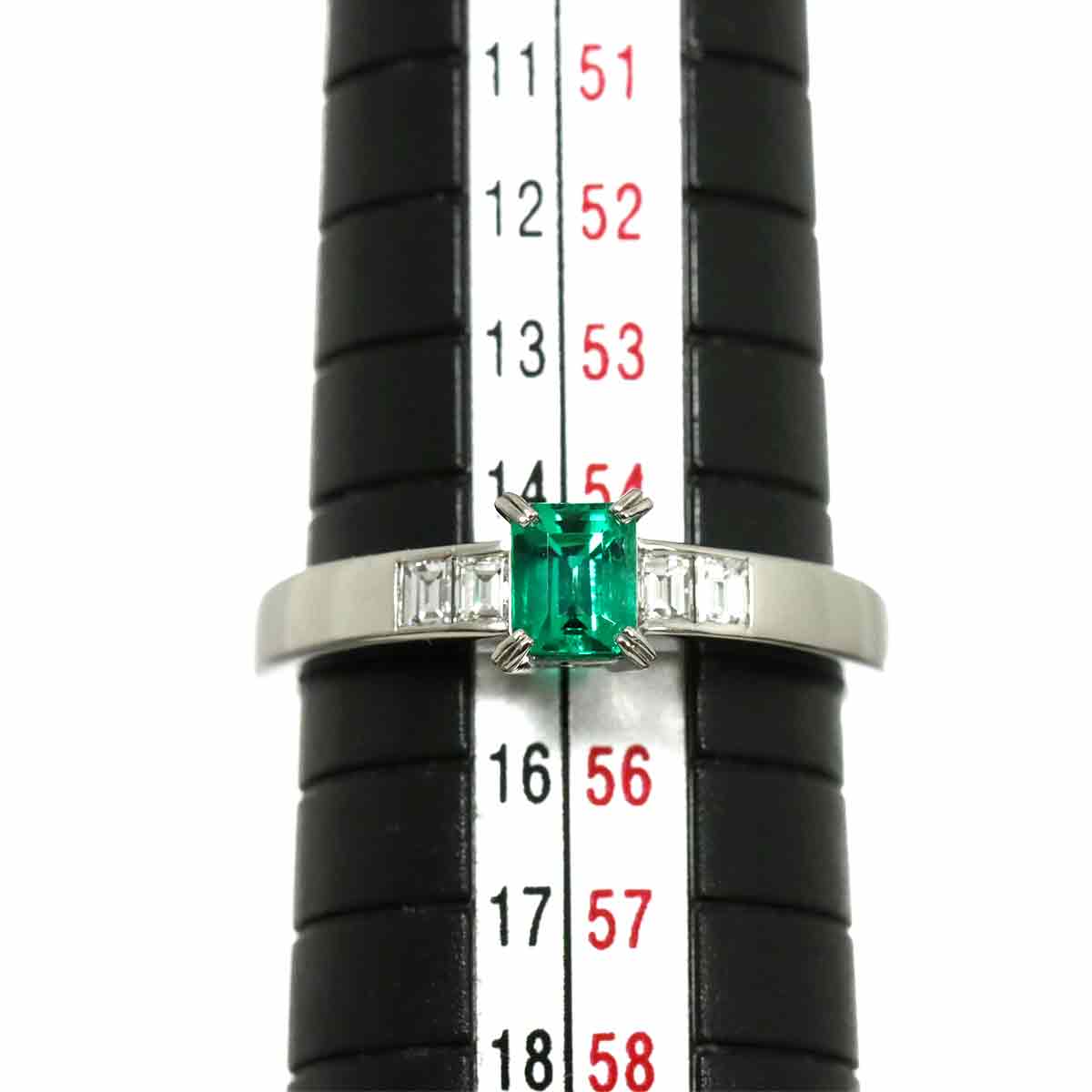 Emerald 0.48ct Diamond 0.20ct Ring Pt size7.25(US)