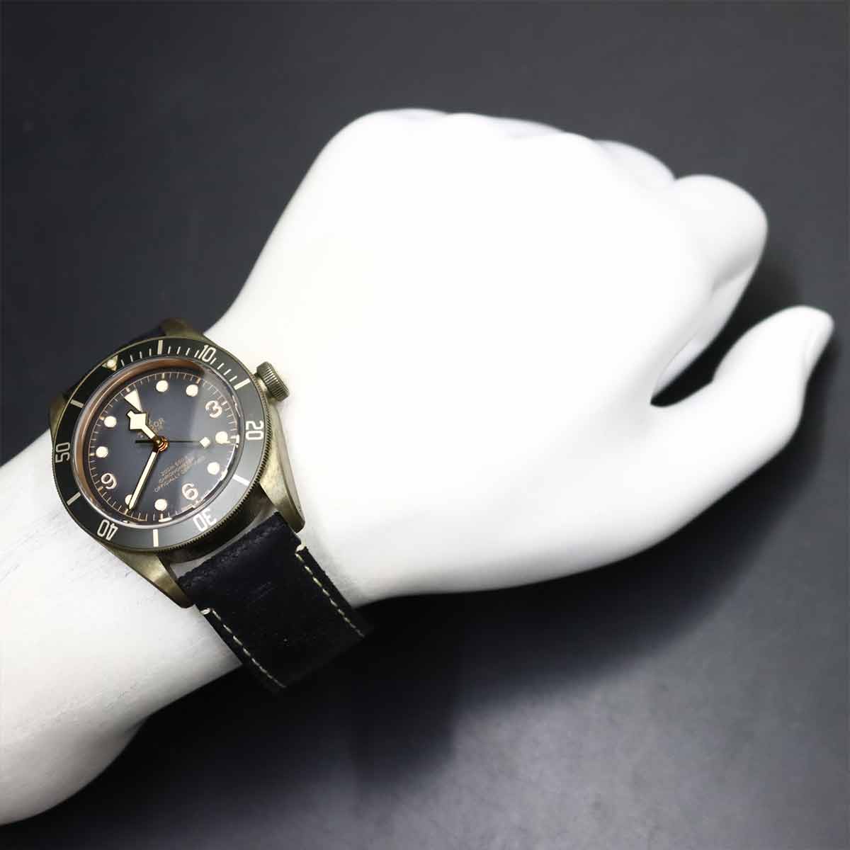 Heritage Black Bay 79250BA Automatic Gray Dial Mens Watch