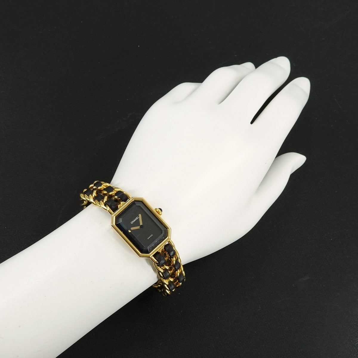 Premiere Size L H0001 Vintage Quartz Black Dial Ladies Watch