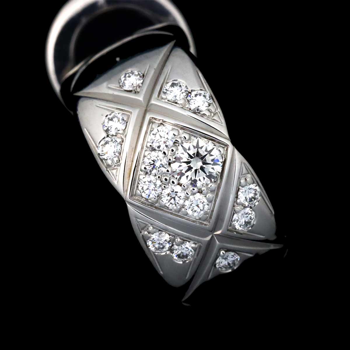 Coco Crush Diamond Earring Pierced 18K WG 750