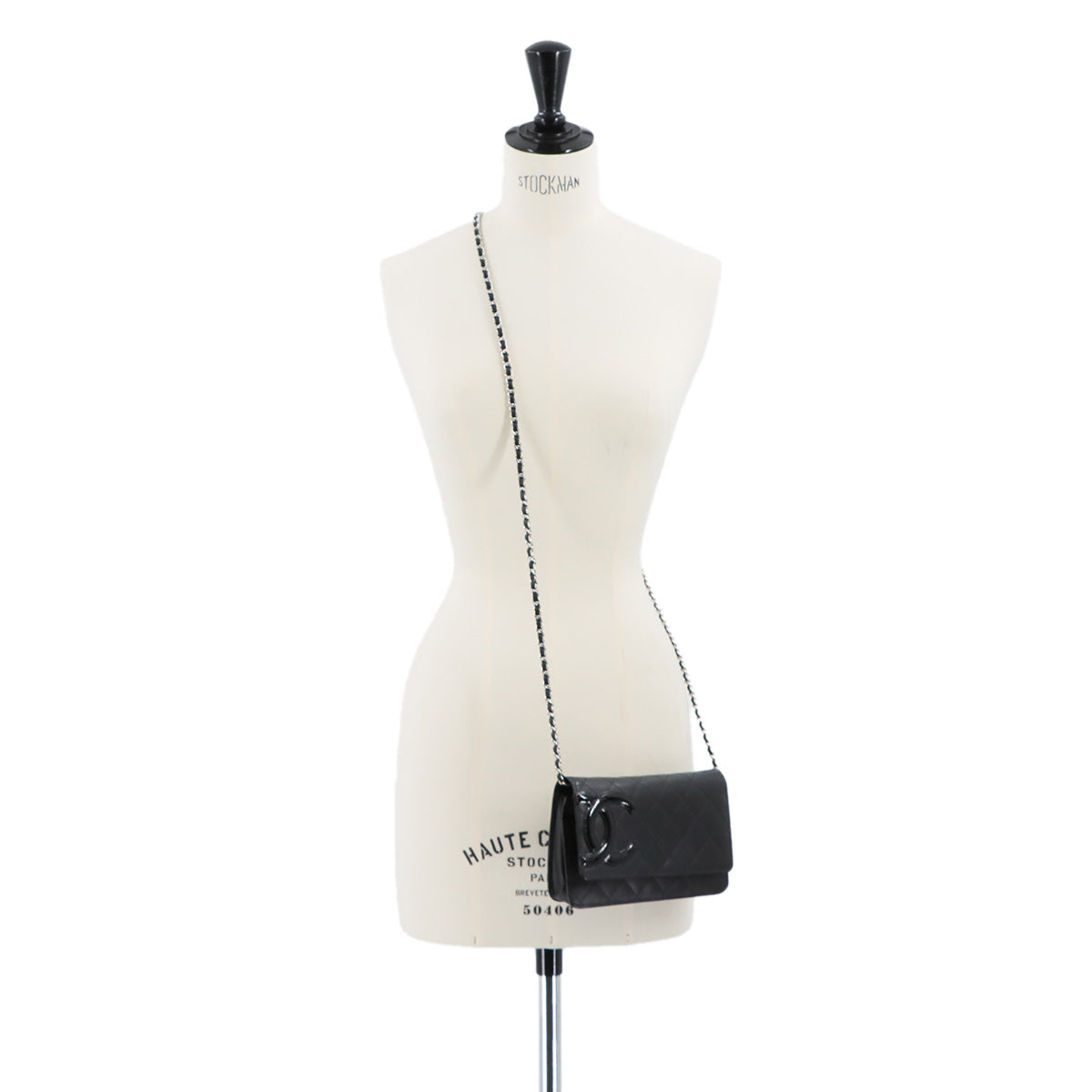 Cambon Line Chain Long Wallet Leather Enamel Black A46646