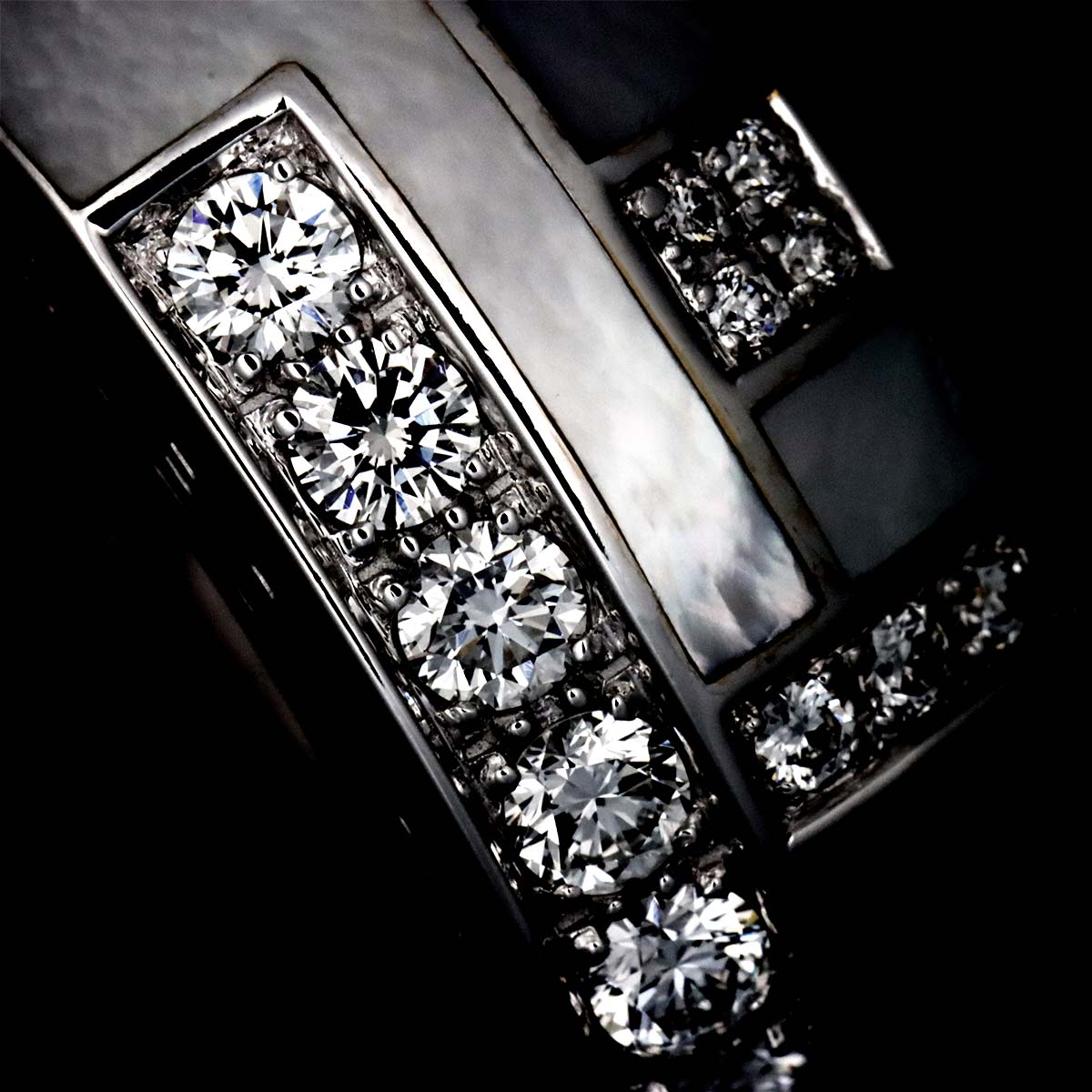 Diamond MOP Ring 18K WG 750 size6(US)