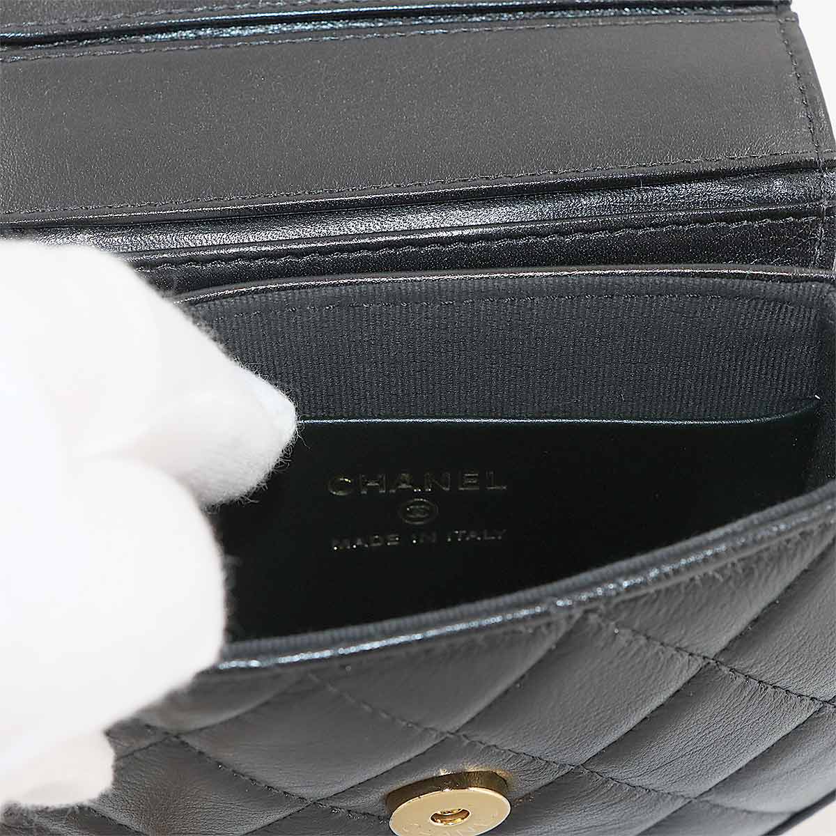 Mini Matelasse Chain Shoulder Bag Leather Black AP3378 Purse