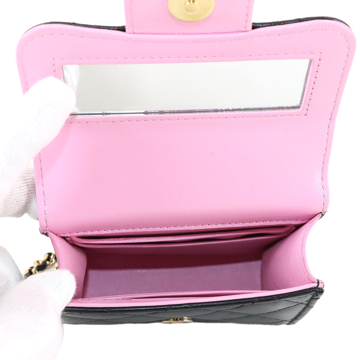 Mini Matelasse Chain Shoulder Bag Leather Black Pink AP2682