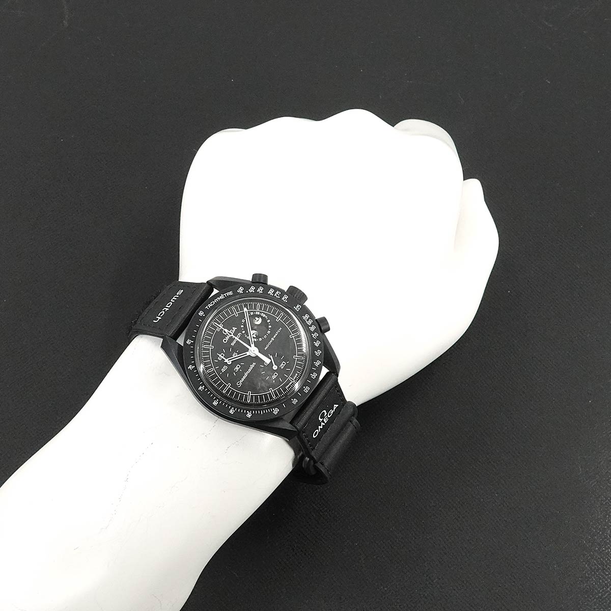 BIOCERAMIC MOONSWATCH MISSION TO THE MOON SO33B700 Quartz