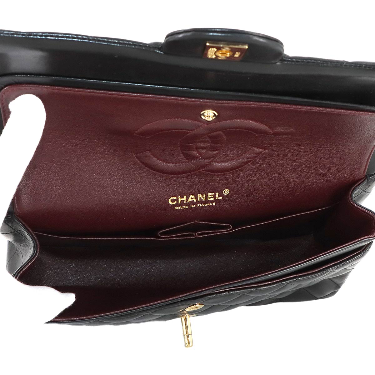 Matelasse 25 Chain Shoulder Bag Leather Black A01112 11.12