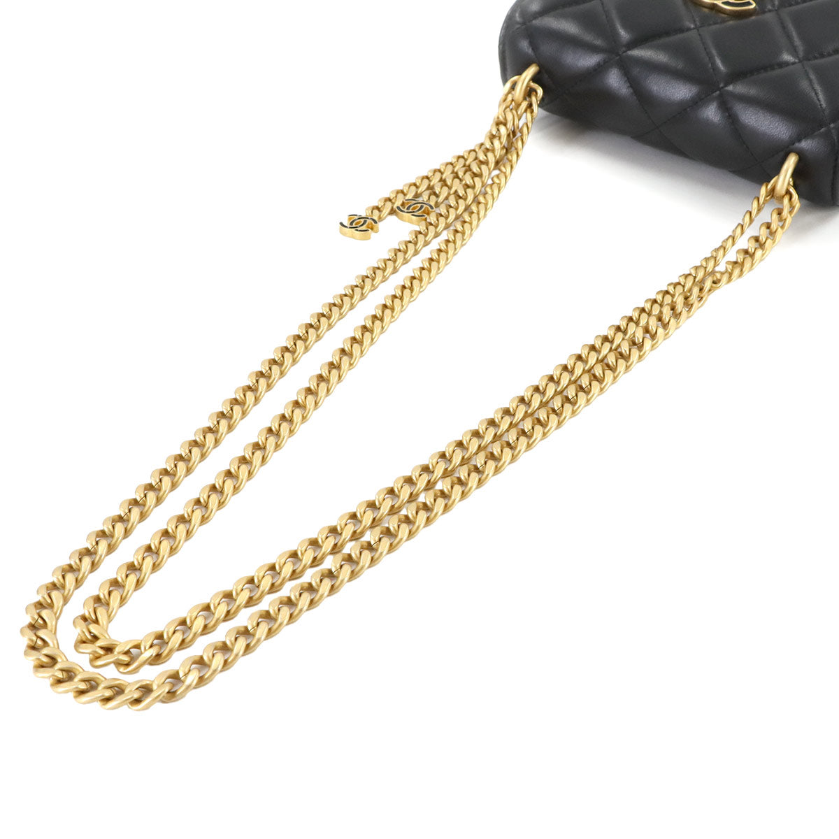 Matelasse Chain Wallet Leather Black AP2635