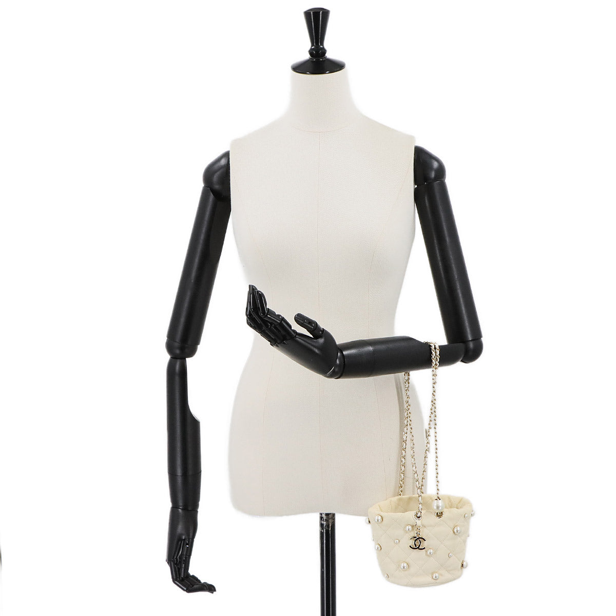 Matelasse Pearl motif Chain Shoulder Bag Leather White AS2518