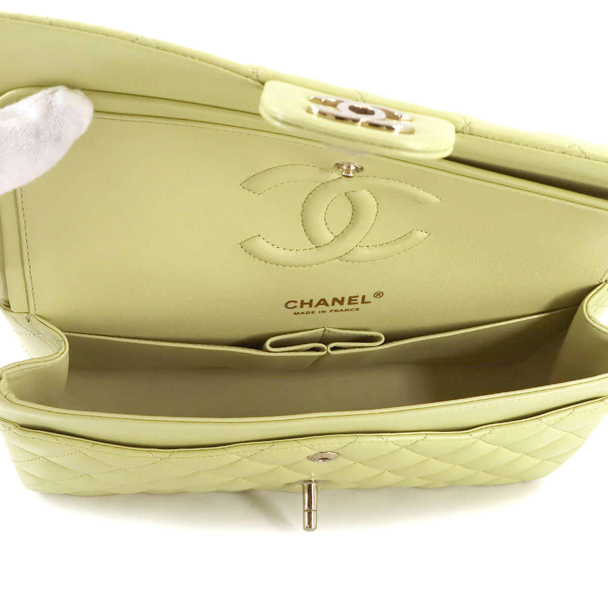 Matelasse 25 Chain Shoulder Bag Leather Light green A01112 11.12