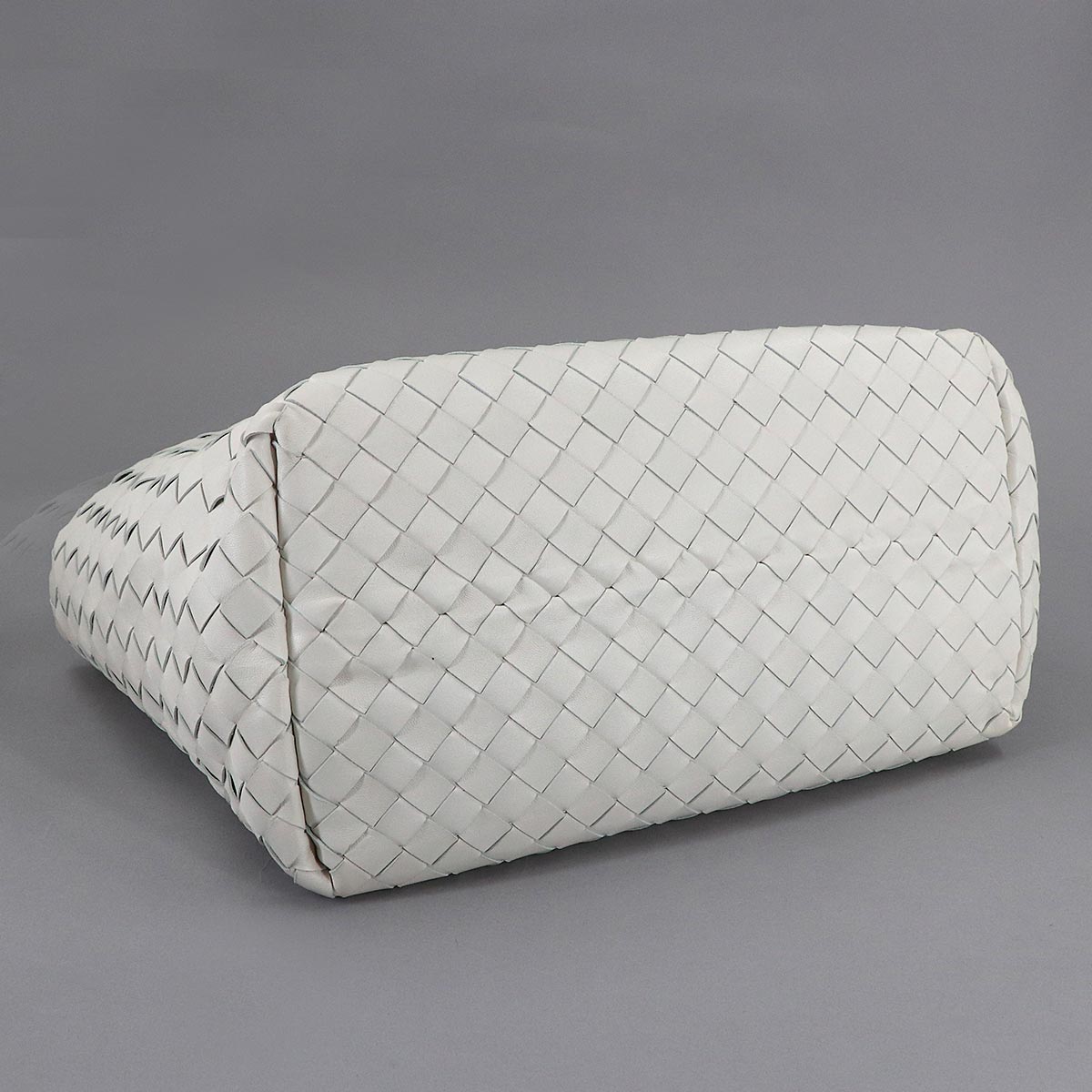 Intrecciato Tote Bag Leather White