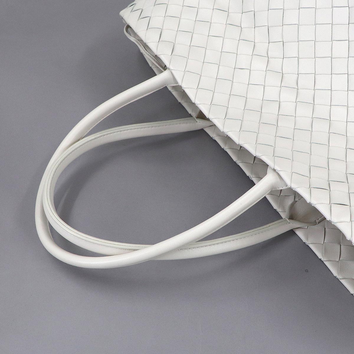 Intrecciato Tote Bag Leather White