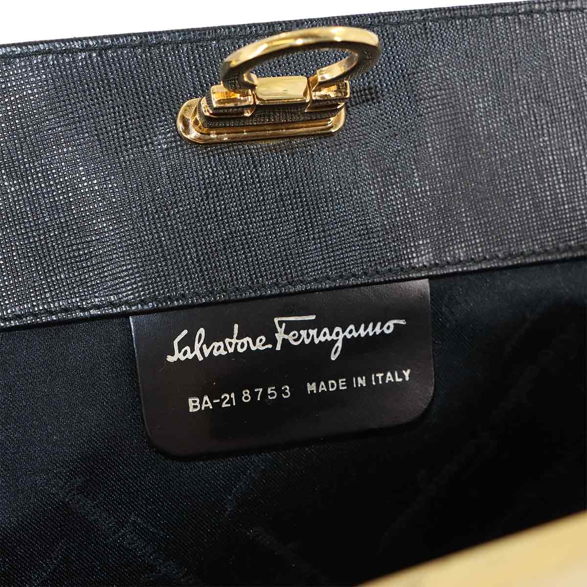 Gancini Chain Shoulder Bag Leather Black 21 8753