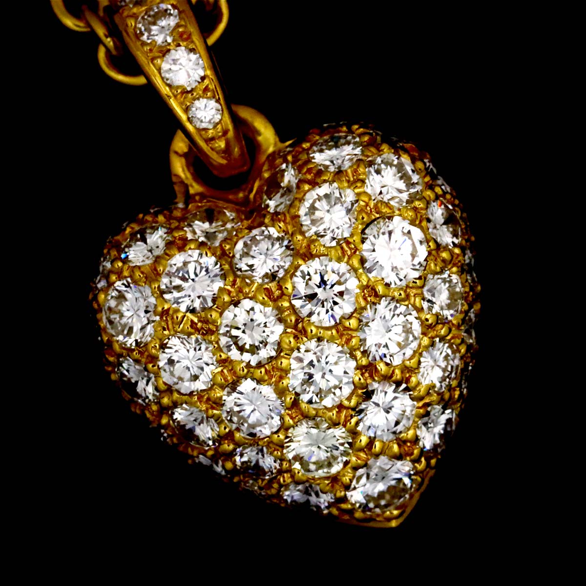 Heart Pave Diamond Necklace 18K Yellow Gold 750