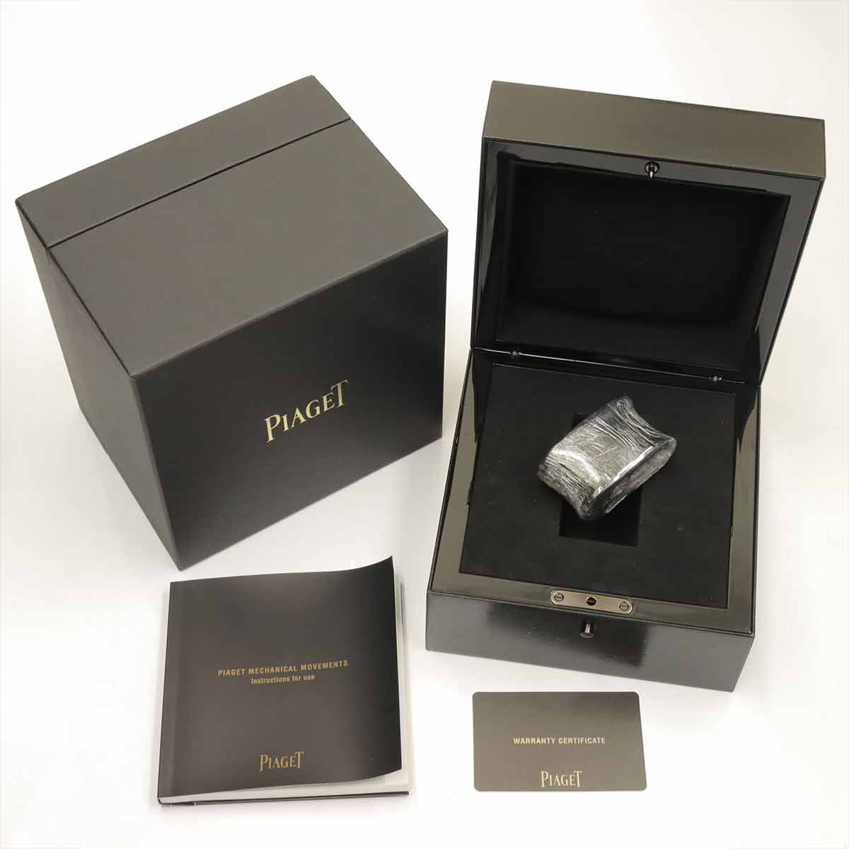 Altiplano GOA32077 750PG Diamond White Shell Dial Ladies
