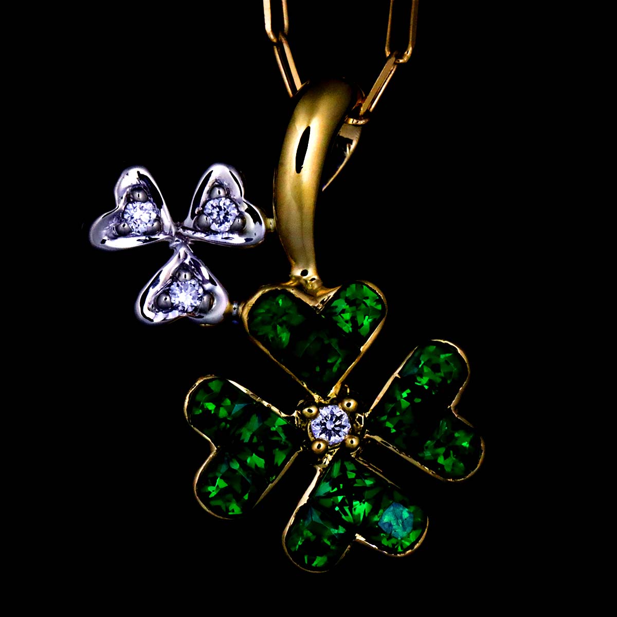 Garnet Diamond Clover Necklace 18K YG 750