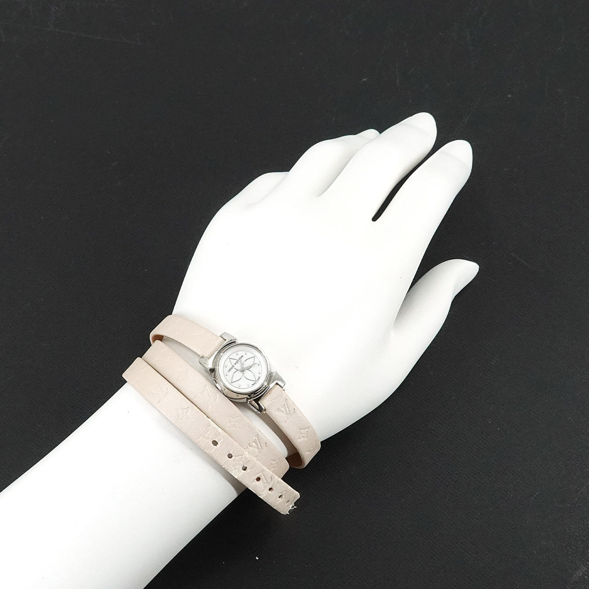 Tambour bijou Q151C Quartz White Shell Dial Ladies