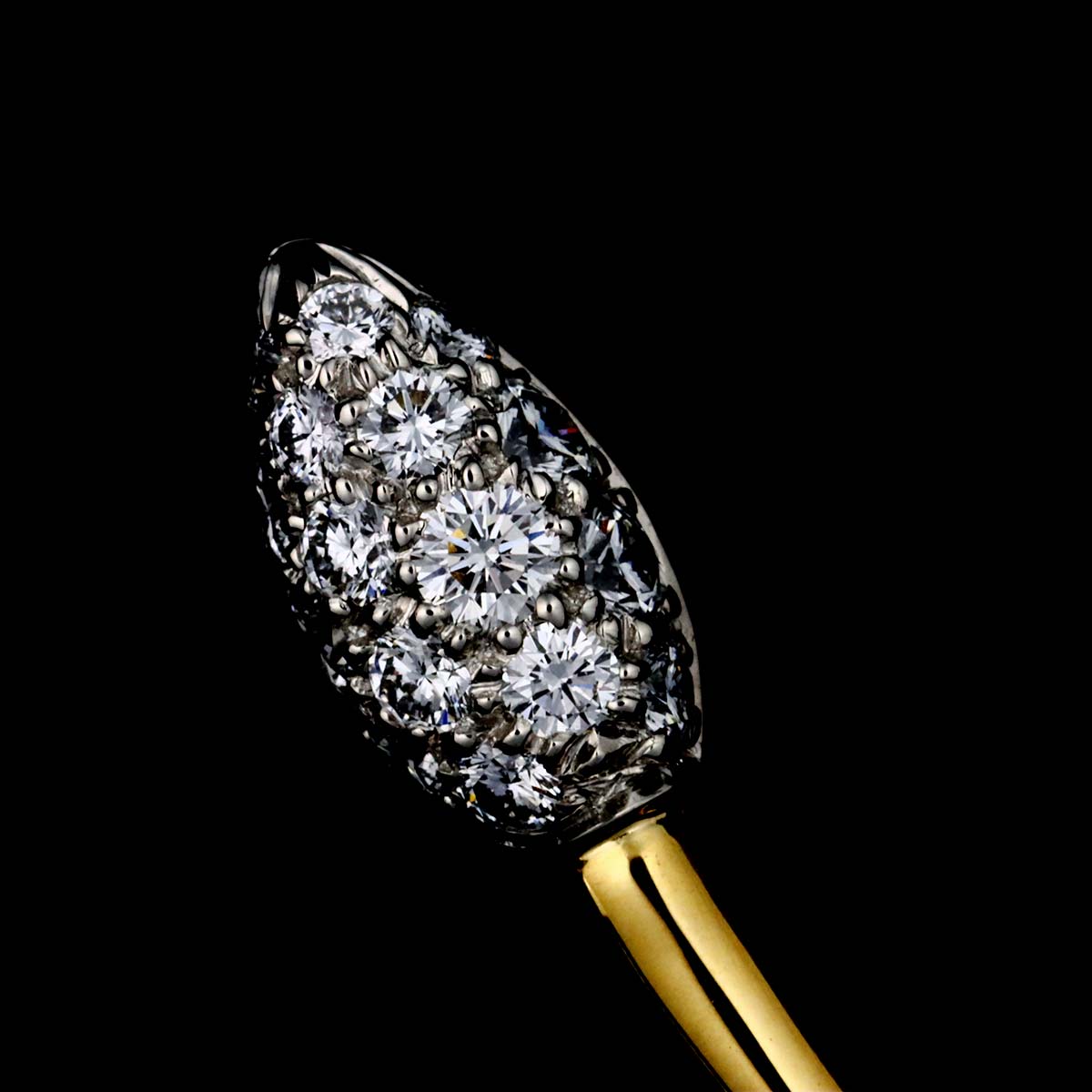 Leaf motif Diamond Brooch 18K Yellow Gold 750 Pt