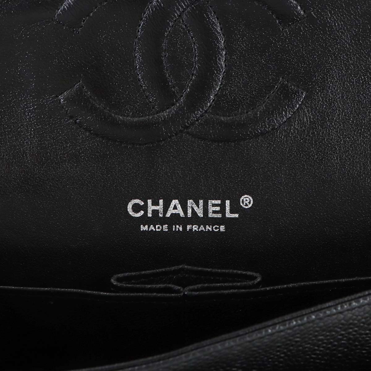 Matelasse 25 Chain Shoulder Bag Leather Black A01112