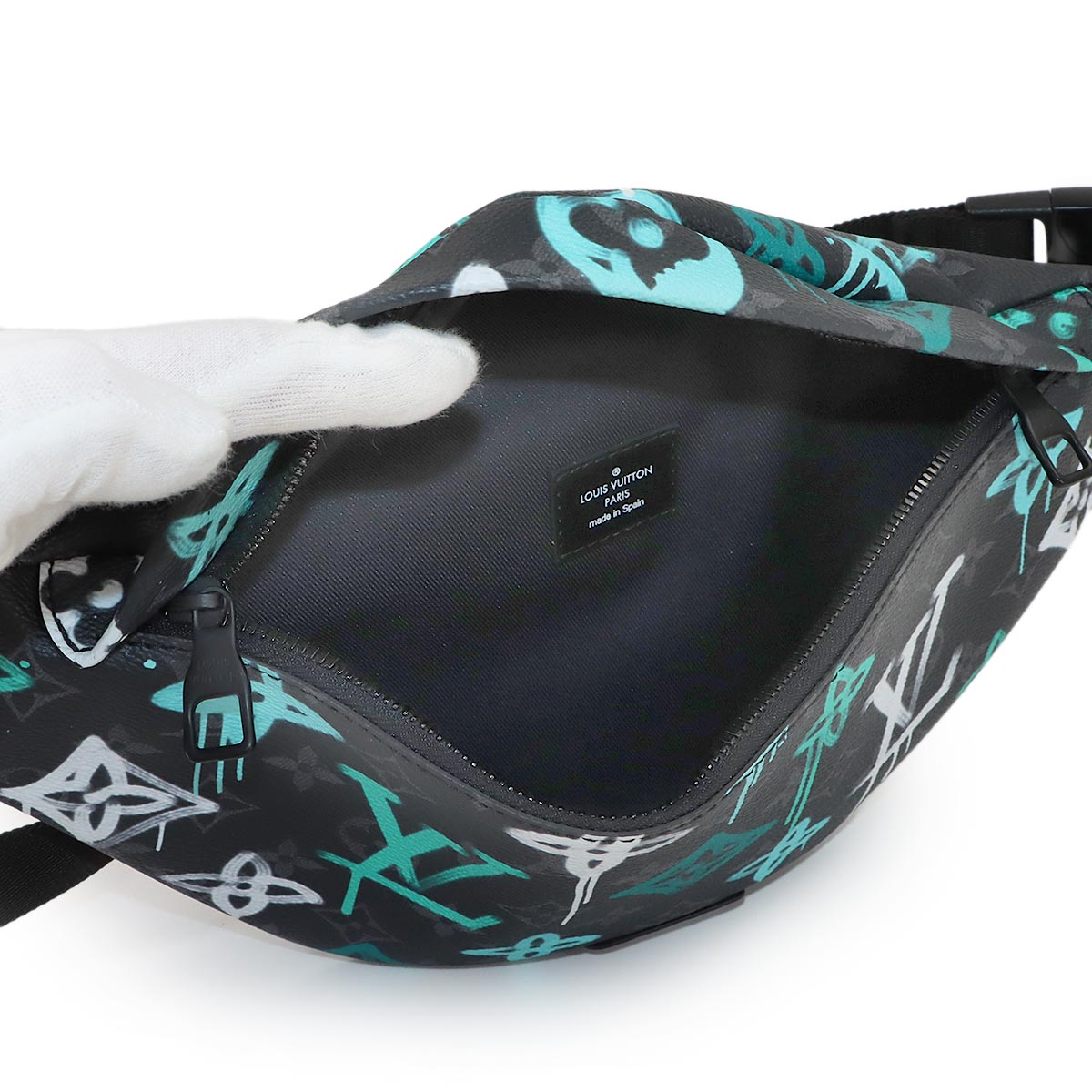 LV Graffiti Discovery Bumbag Monogram Eclipse M21397