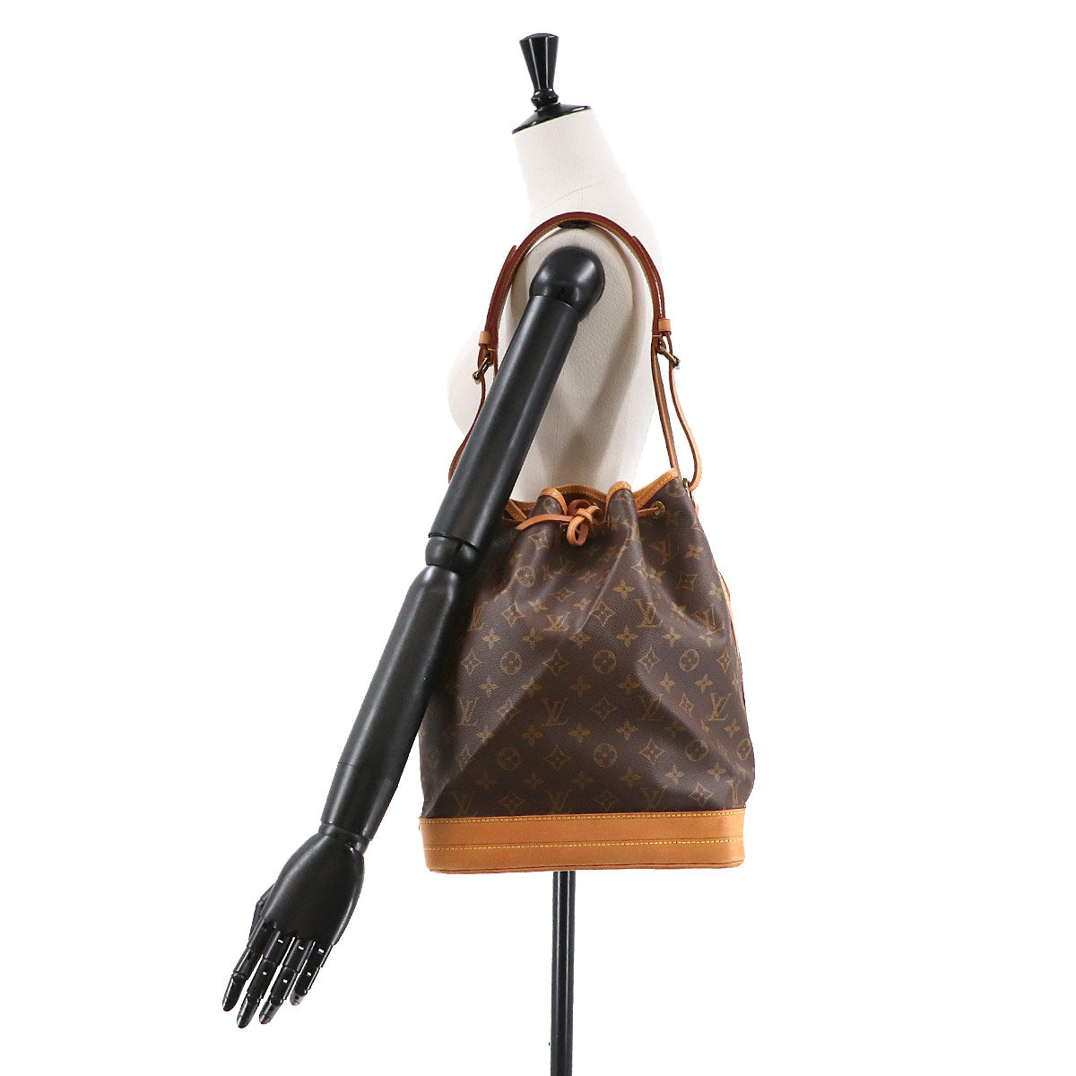 Monogram Noe Drawstring Shoulder Bag Brown M42224 Vintage