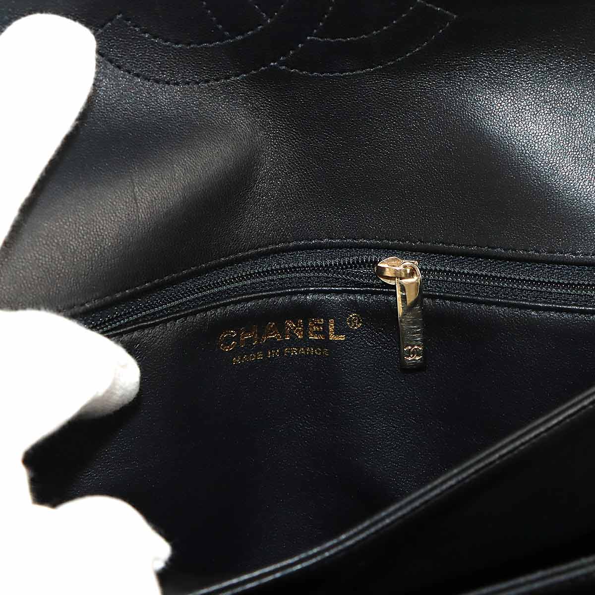 Matelasse Chain Shoulder Bag Leather Black Purse