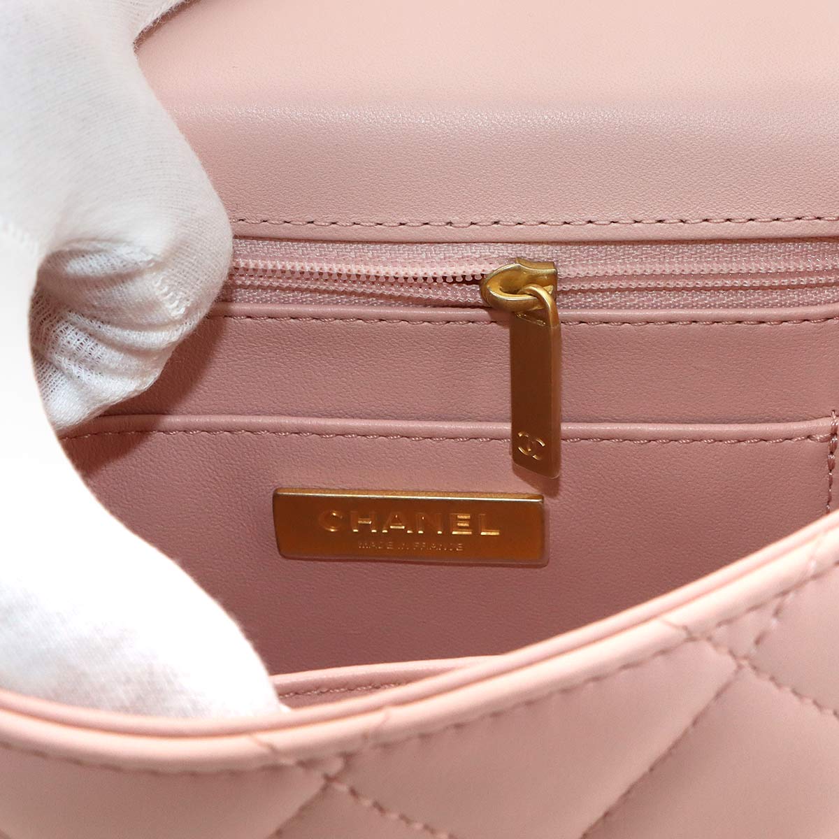 Matelasse Hand Chain Shoulder Bag Leather Pink Purse