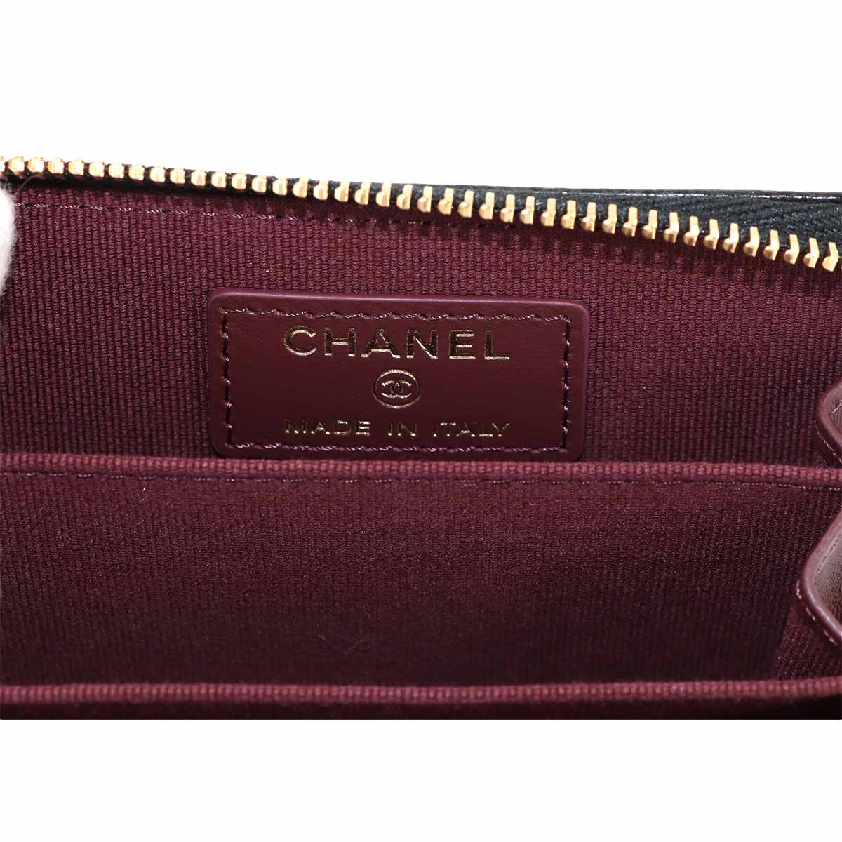 Matelasse Classic Zipped Coin Purse Leather Black AP0216