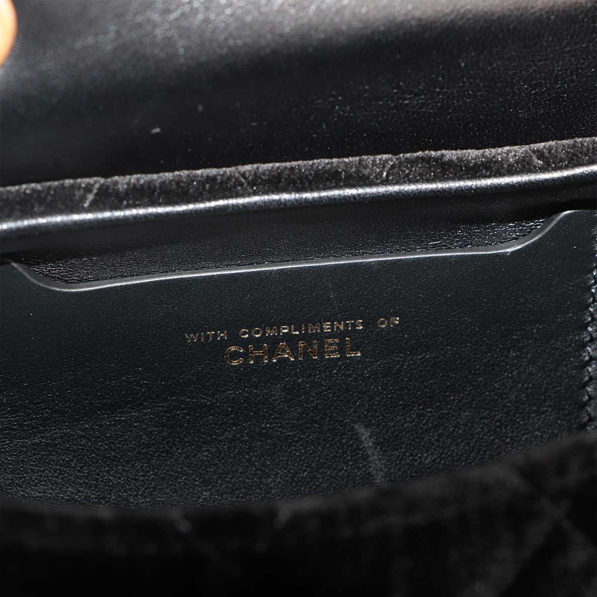 Matelasse Hand Chain Shoulder Bag Velvet Leather Black