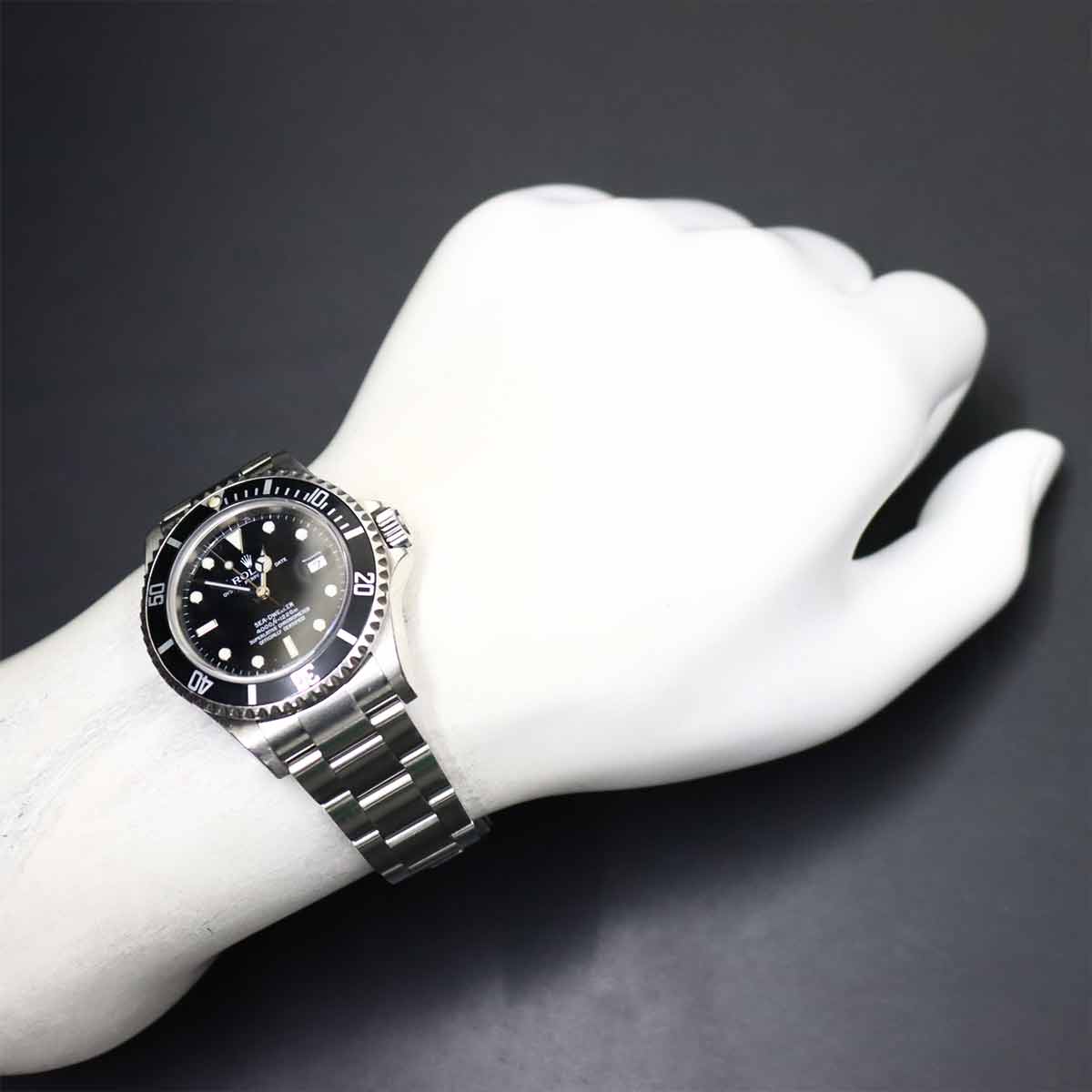 Sea-Dweller 16600 Serial F Date Automatic Black Dial Mens Watch